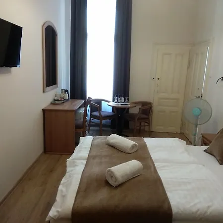 Merlin 3* Praga
