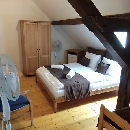 Merlin 3* Praga