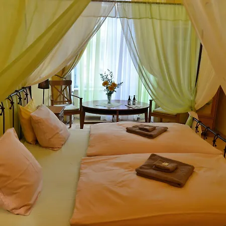 Merlin Hotel