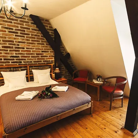 Merlin Hotel 3*